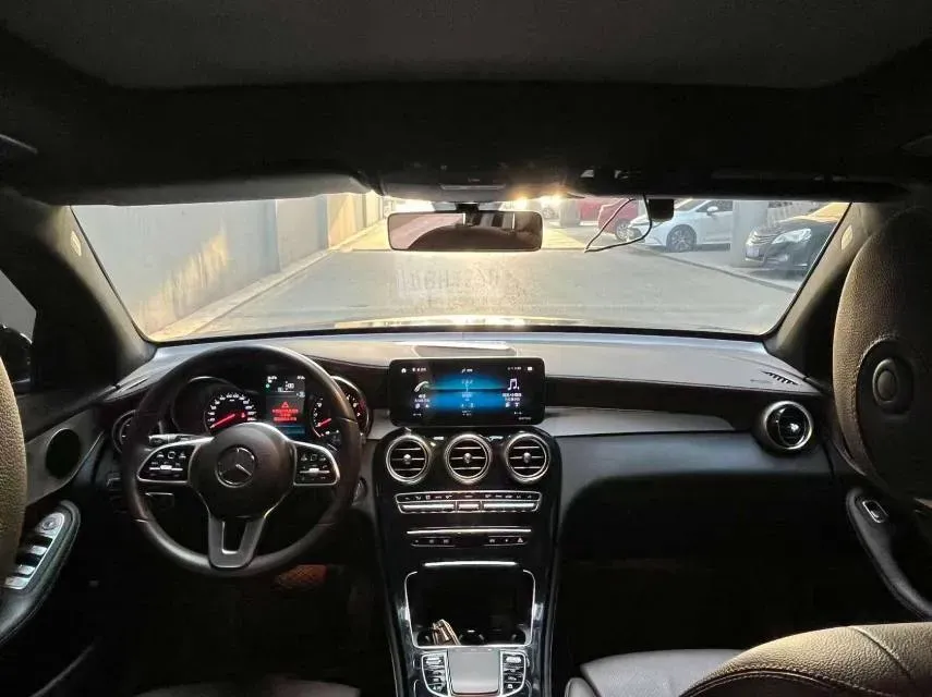 2020 Mercedes-Benz GLC Class 2.0T 197HP L4 9AT,autocango,china used car exporter,china ev exporter,chinese used car exporter,chinese used ev exporter