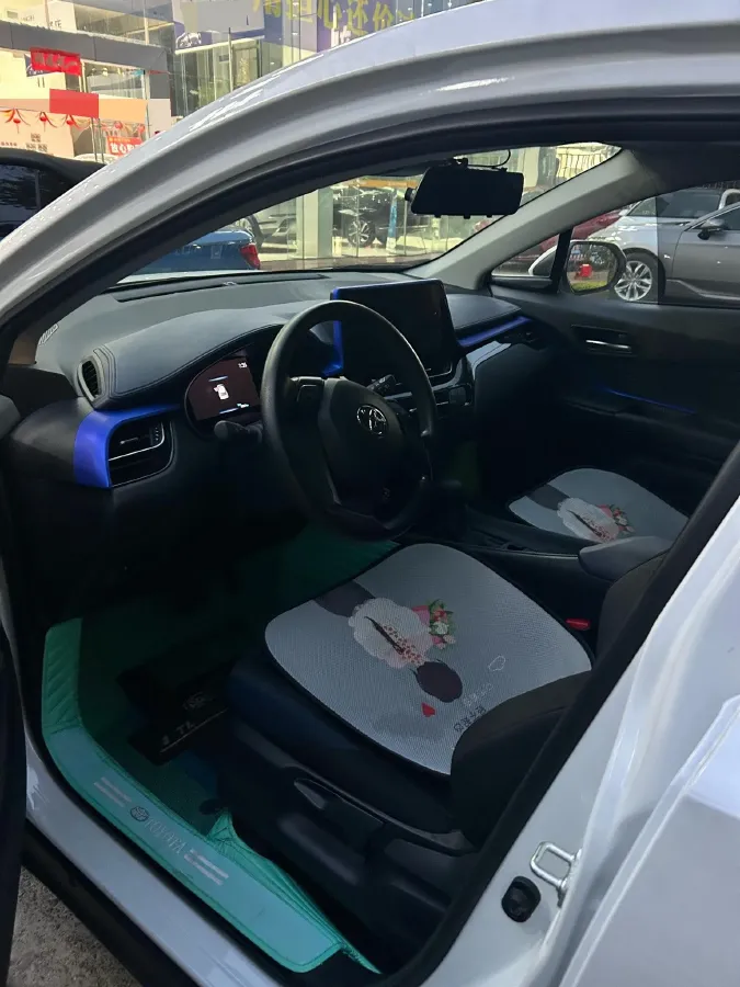 2023 Toyota C-HR 2.0L 171HP L4 CVT,autocango,china used car exporter,china ev exporter,chinese used car exporter,chinese used ev exporter