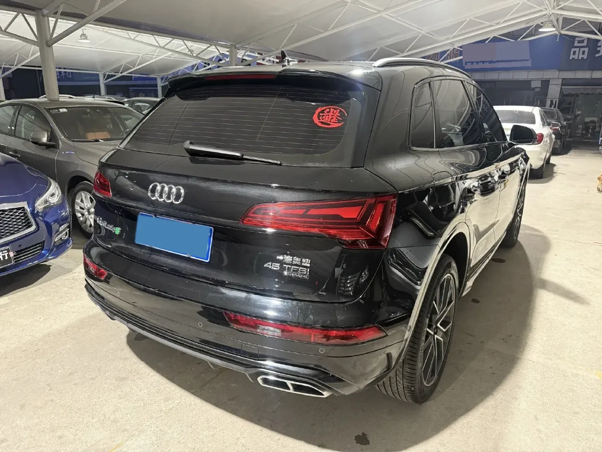 2025 Audi Q5L 2.0T 245HP L4 7DCT,autocango,china used car exporter,china ev exporter,chinese used car exporter,chinese used ev exporter