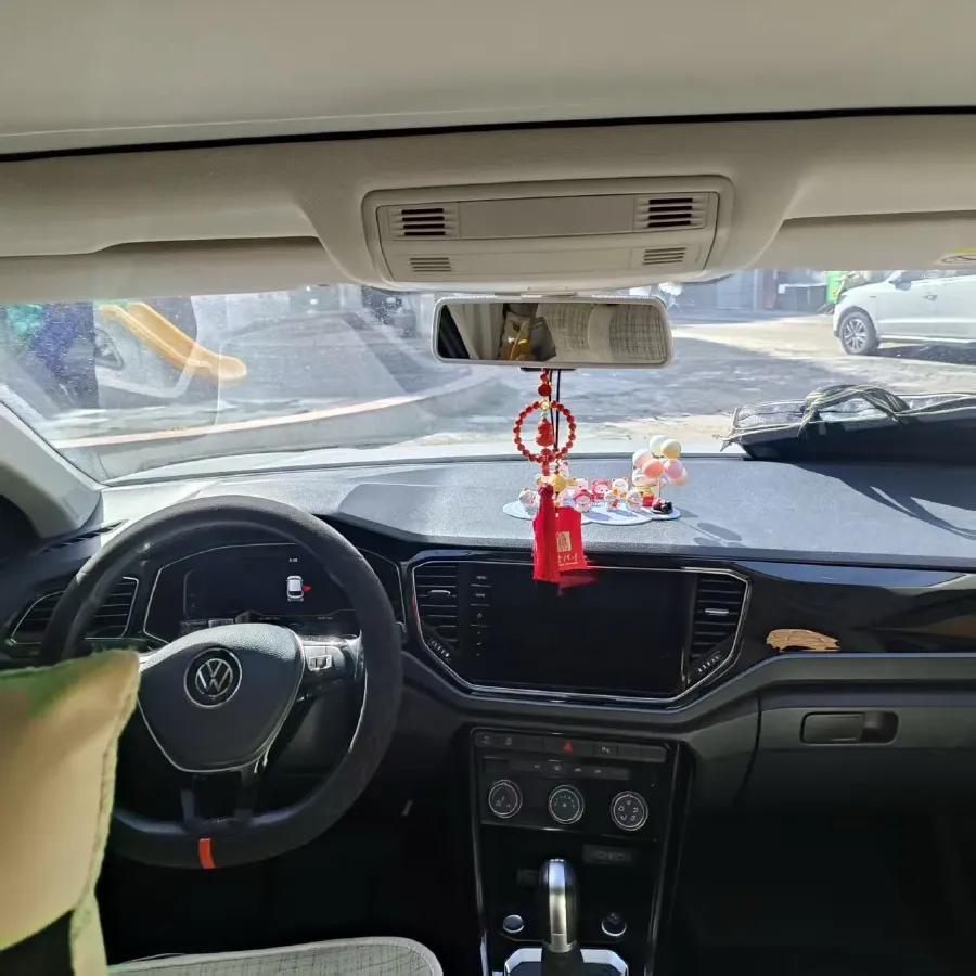 2022 Volkswagen T-Roc 1.4T 150HP L4 7DCT,autocango,china used car exporter,china ev exporter,chinese used car exporter,chinese used ev exporter