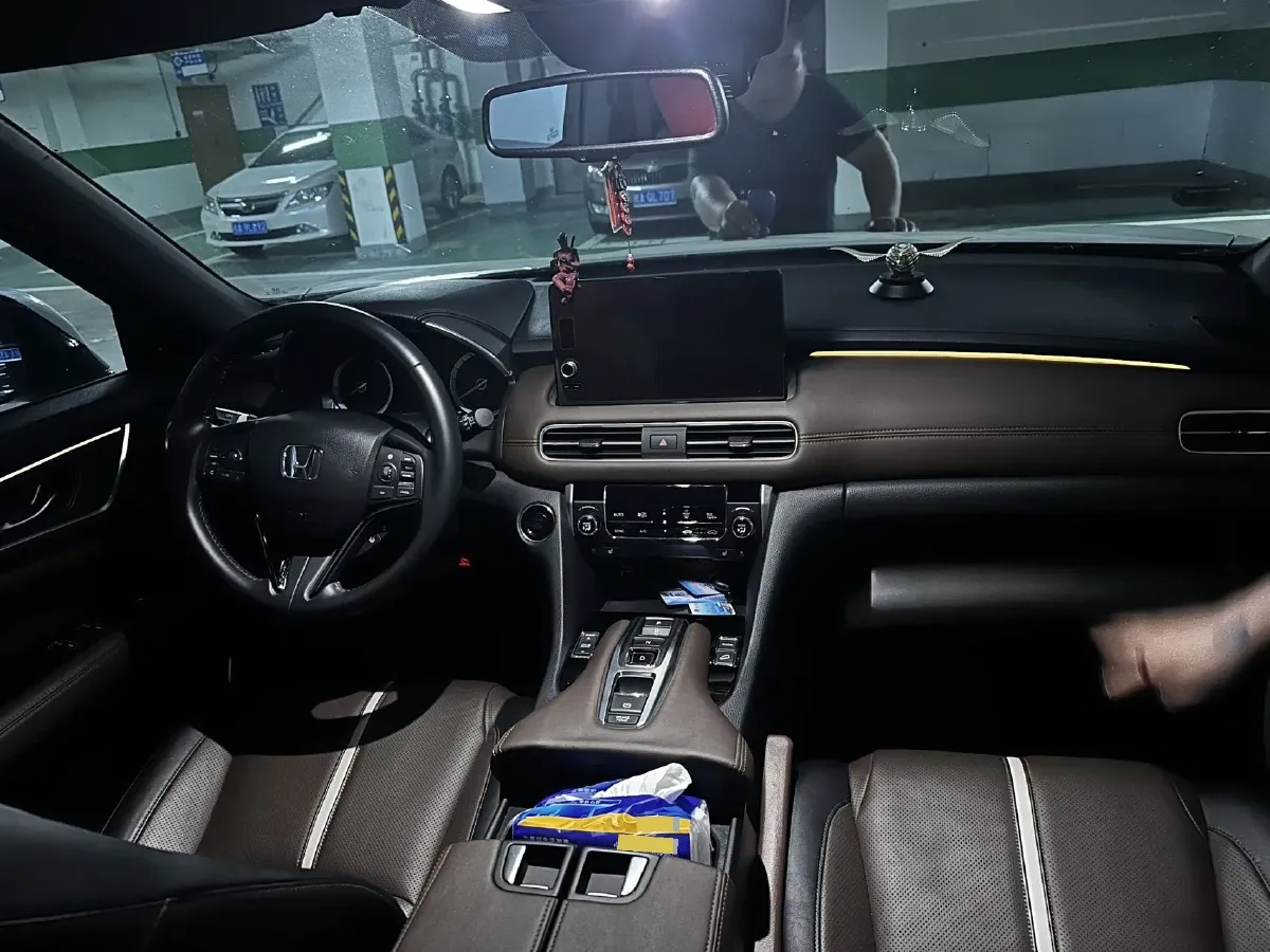 2024 Honda UR-V 2.0T 261HP L4 9AT,autocango,china used car exporter,china ev exporter,chinese used car exporter,chinese used ev exporter