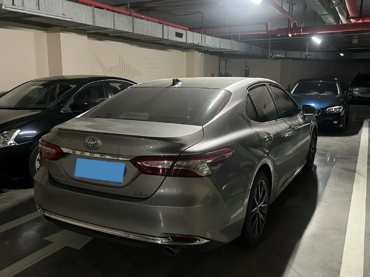 2023 Toyota Camry 2.5L 207HP L4 8AT,autocango,china used car exporter,china ev exporter,chinese used car exporter,chinese used ev exporter