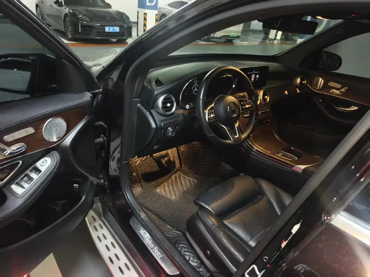 2021 Mercedes-Benz GLC Class 2.0T 258HP L4 9AT,autocango,china used car exporter,china ev exporter,chinese used car exporter,chinese used ev exporter