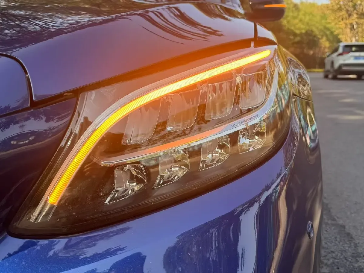 2021 Mercedes-Benz C Class 1.5T 184HP L4 9AT,autocango,china used car exporter,china ev exporter,chinese used car exporter,chinese used ev exporter