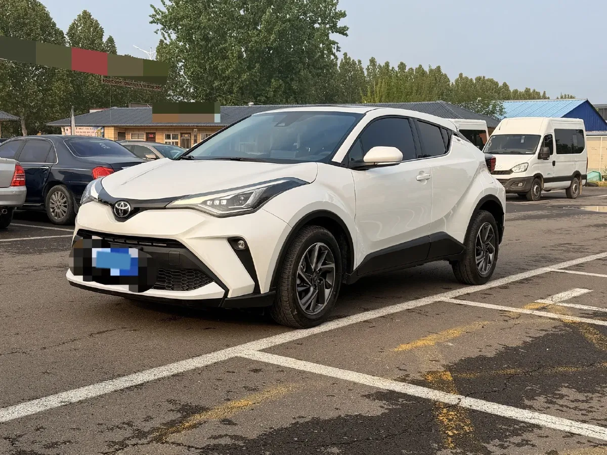 2022 Toyota C-HR 2.0L 171HP L4 CVT,autocango,china used car exporter,china ev exporter,chinese used car exporter,chinese used ev exporter