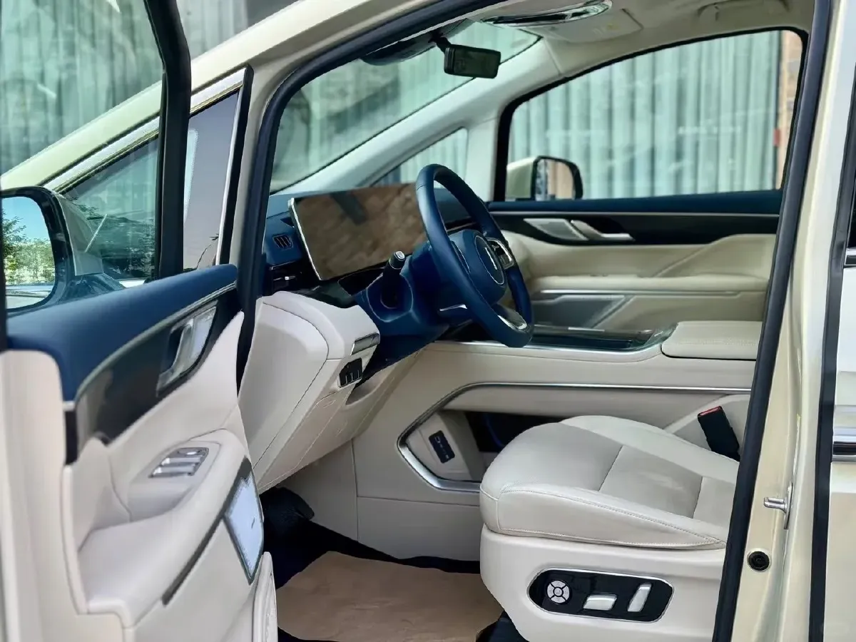 2024 Mercedes-Benz C Class 1.5T 204HP L4 9AT,autocango,china used car exporter,china ev exporter,chinese used car exporter,chinese used ev exporter