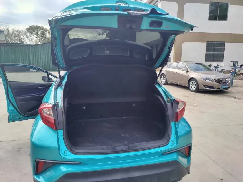 2018 Toyota C-HR 2.0L 171HP L4 CVT,autocango,china used car exporter,china ev exporter,chinese used car exporter,chinese used ev exporter