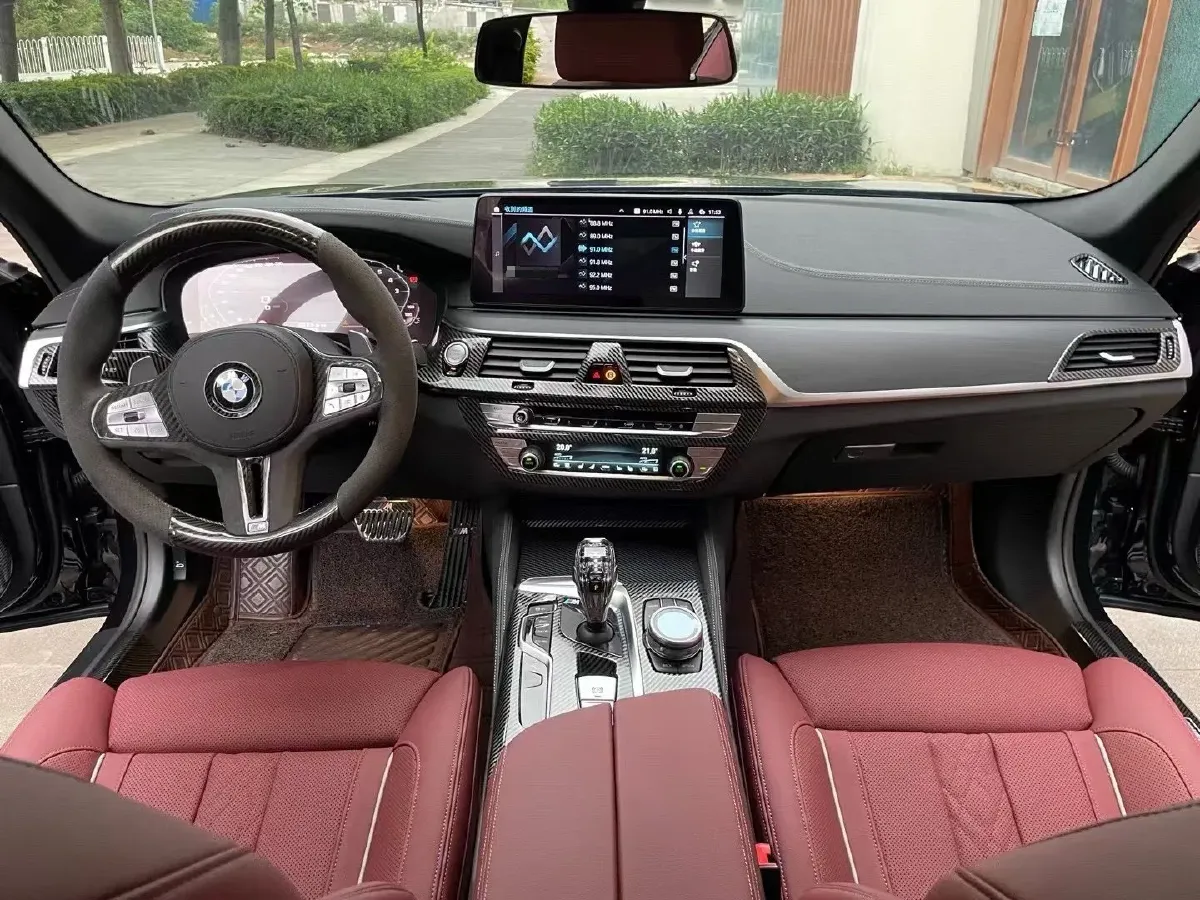 2023 BMW 5 Series 2.0T 245HP L4 8AT,autocango,china used car exporter,china ev exporter,chinese used car exporter,chinese used ev exporter