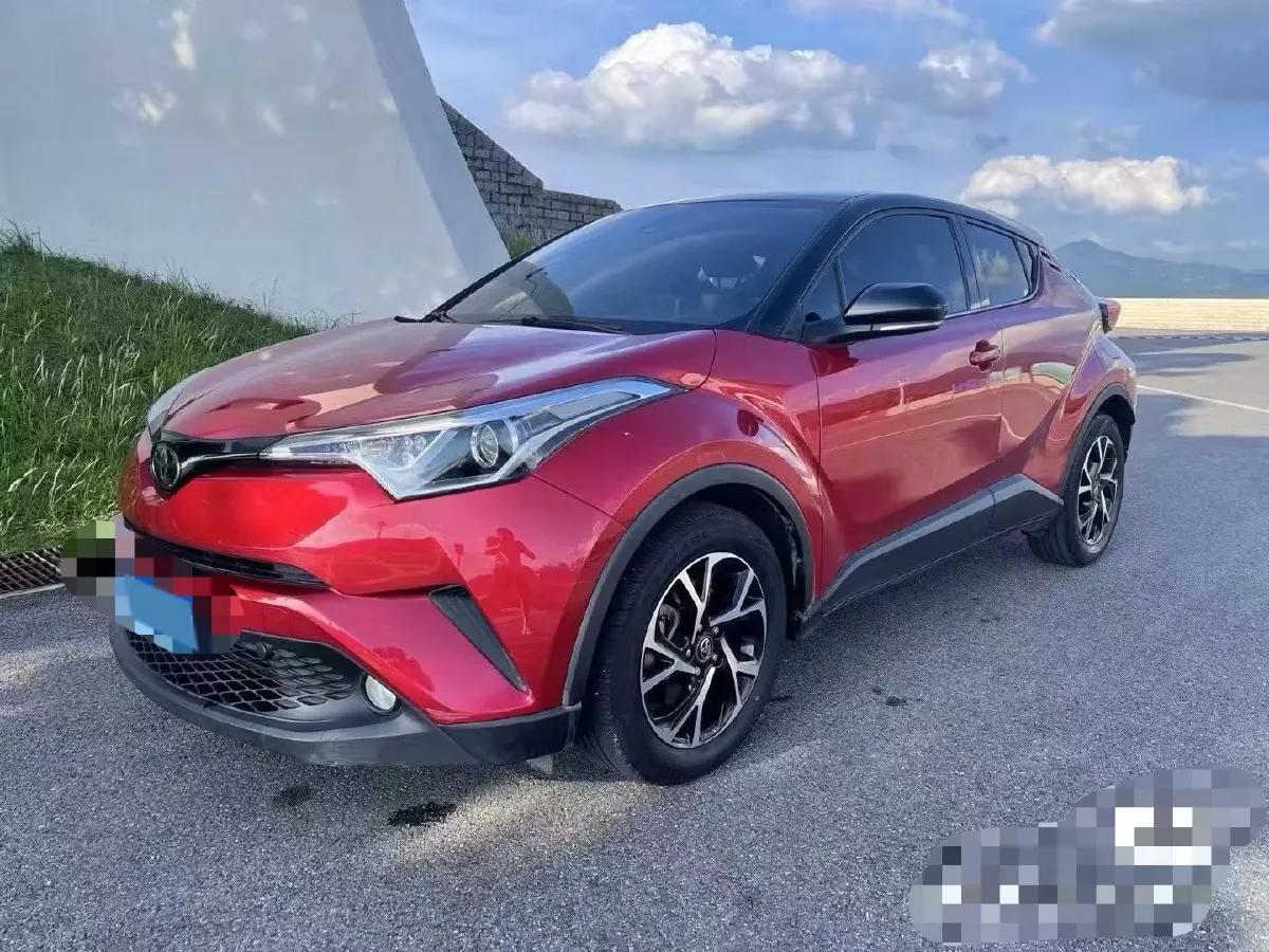 2018 Toyota C-HR 2.0L 171HP L4 CVT,autocango,china used car exporter,china ev exporter,chinese used car exporter,chinese used ev exporter