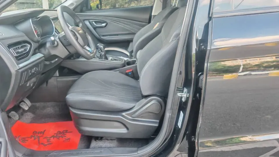 2021 SWM G05 2.0L 143HP L4 5MT,autocango,china used car exporter,china ev exporter,chinese used car exporter,chinese used ev exporter