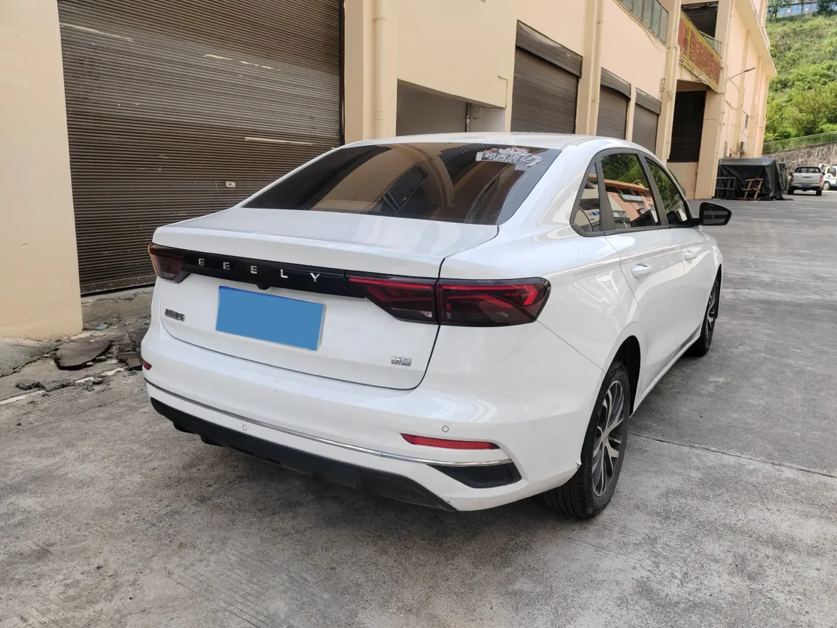 2022 Geely Emgrand 1.5L 114HP L4 5MT,autocango,china used car exporter,china ev exporter,chinese used car exporter,chinese used ev exporter