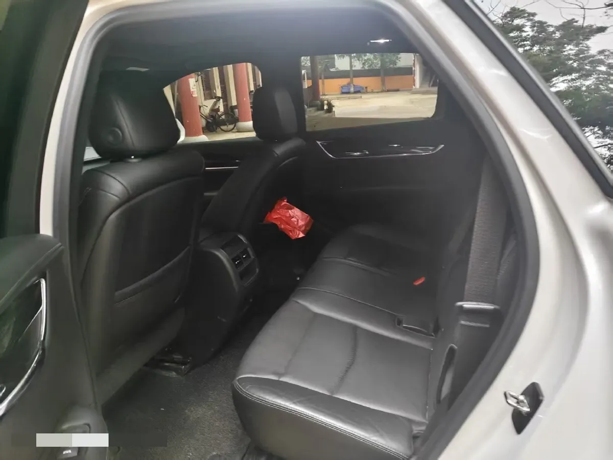 2020 Cadillac XT5 2.0T 241HP L4 9AT,autocango,china used car exporter,china ev exporter,chinese used car exporter,chinese used ev exporter