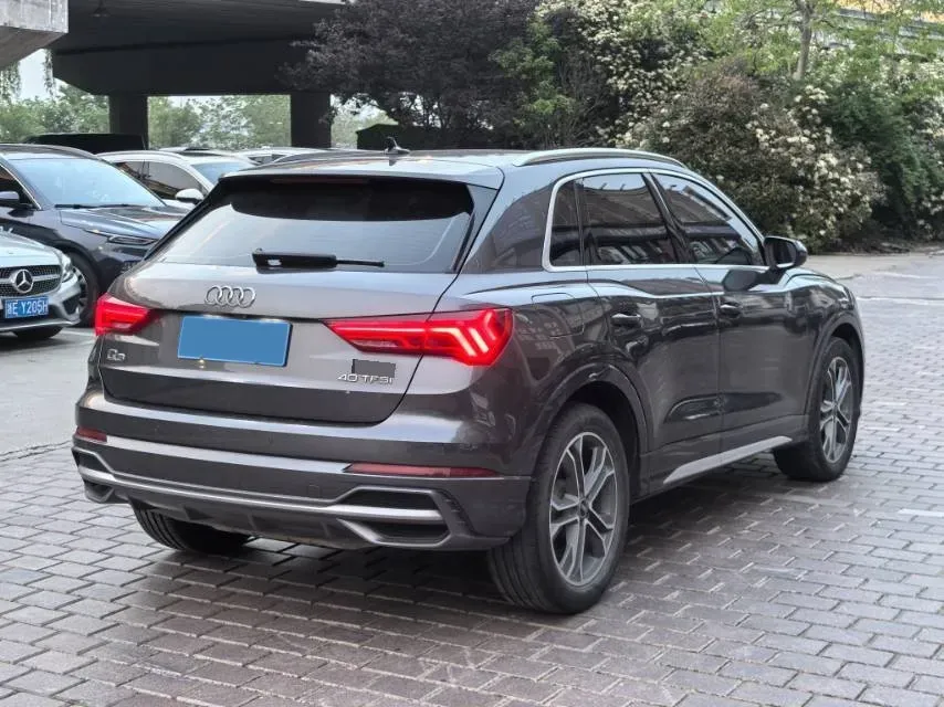 2022 Audi Q3 2.0T 186HP L4 7DCT,autocango,china used car exporter,china ev exporter,chinese used car exporter,chinese used ev exporter