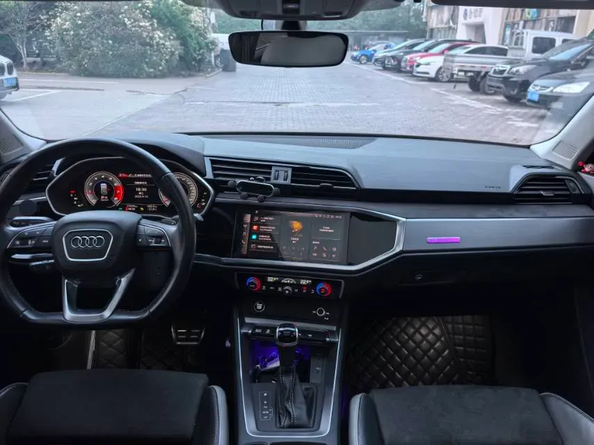 2022 Audi Q3 2.0T 186HP L4 7DCT,autocango,china used car exporter,china ev exporter,chinese used car exporter,chinese used ev exporter