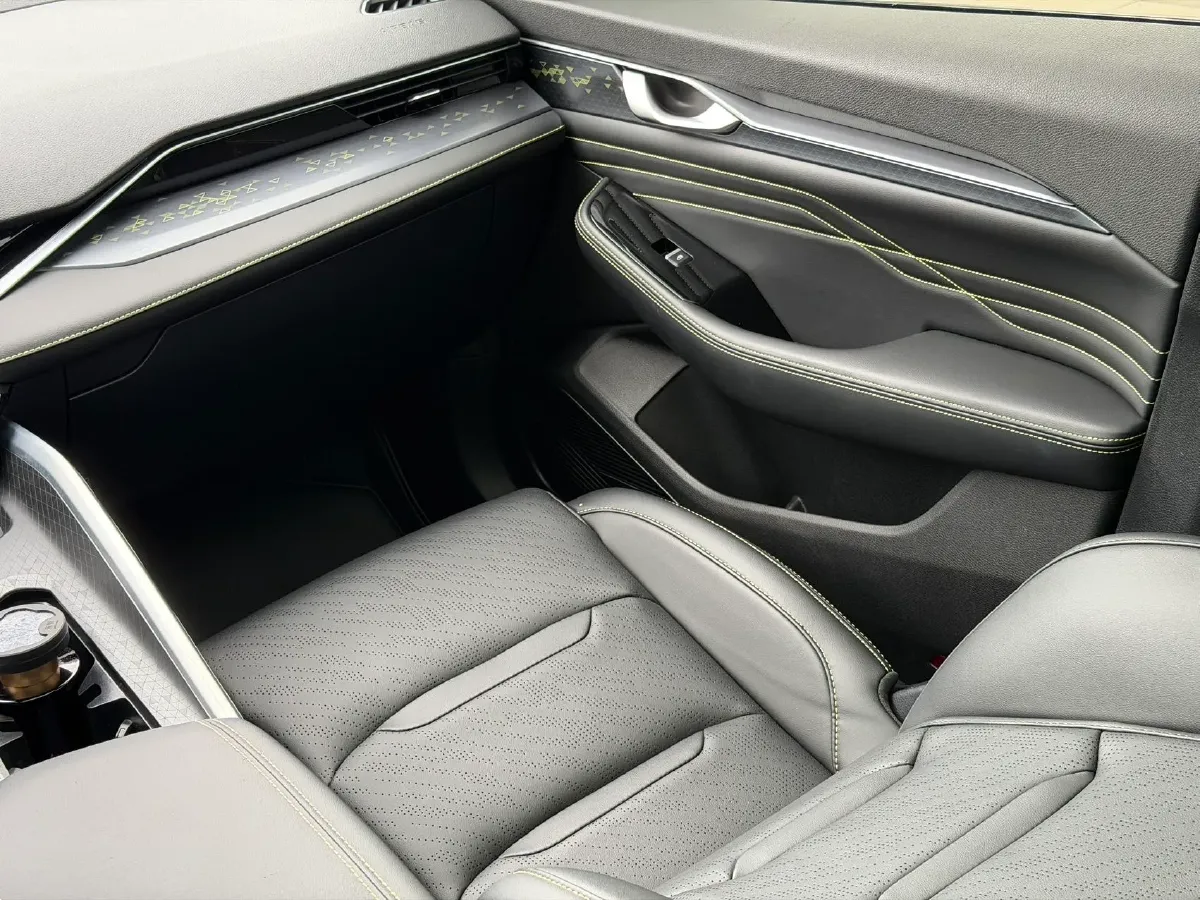 2023 Geely Preface 1.5T 181HP L4 7DCT,autocango,china used car exporter,china ev exporter,chinese used car exporter,chinese used ev exporter