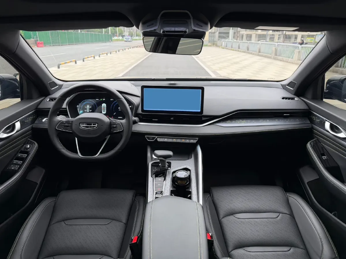 2023 Geely Preface 1.5T 181HP L4 7DCT,autocango,china used car exporter,china ev exporter,chinese used car exporter,chinese used ev exporter