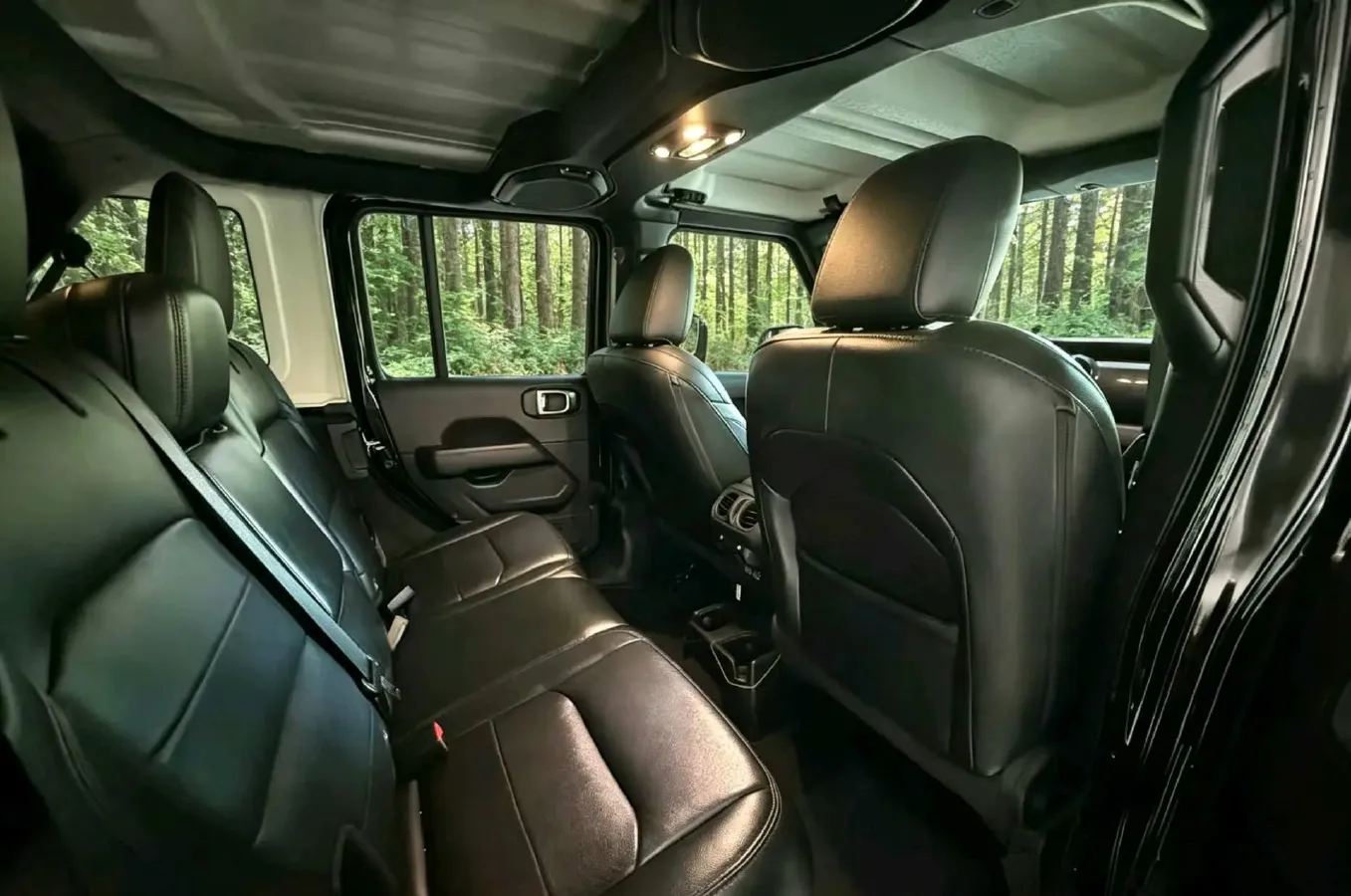 2022 Mercedes-Benz E Class 2.0T 258HP L4 9AT,autocango,china used car exporter,china ev exporter,chinese used car exporter,chinese used ev exporter