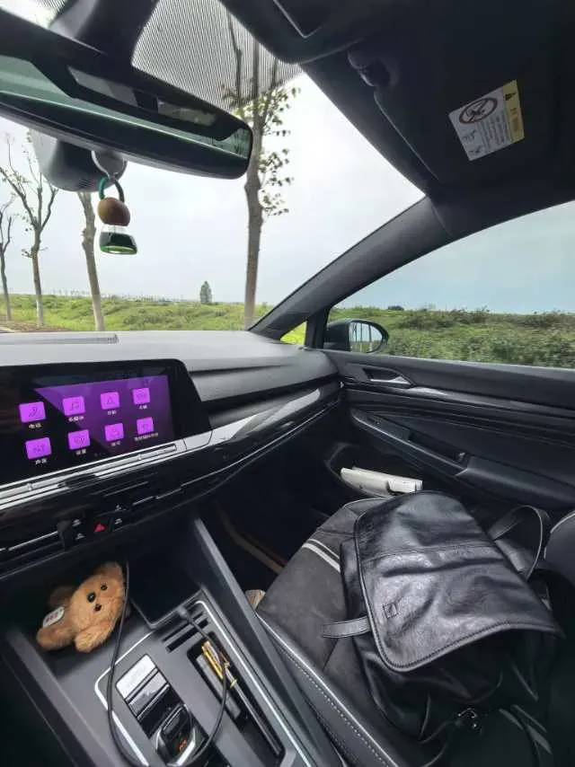 2023 Volkswagen Golf 1.4T 150HP L4 7DCT,autocango,china used car exporter,china ev exporter,chinese used car exporter,chinese used ev exporter