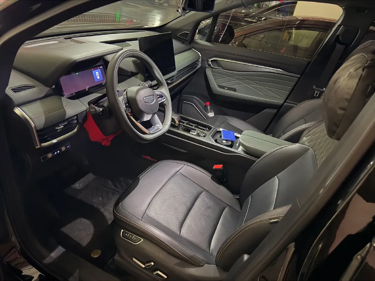 2024 Geely Okavango L 2.0T 218HP L4 7DCT,autocango,china used car exporter,china ev exporter,chinese used car exporter,chinese used ev exporter