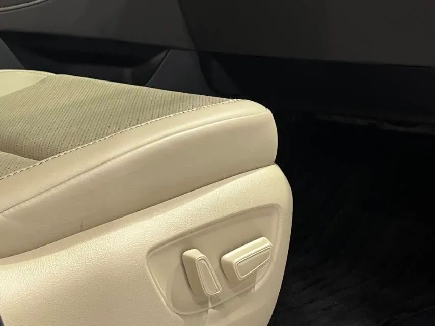 2024 Toyota Alphard 2.5L 190HP L4 E-CVT Hybrid,autocango,china used car exporter,china ev exporter,chinese used car exporter,chinese used ev exporter