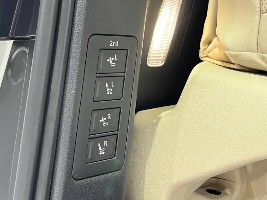 2024 Toyota Alphard 2.5L 190HP L4 E-CVT Hybrid,autocango,china used car exporter,china ev exporter,chinese used car exporter,chinese used ev exporter