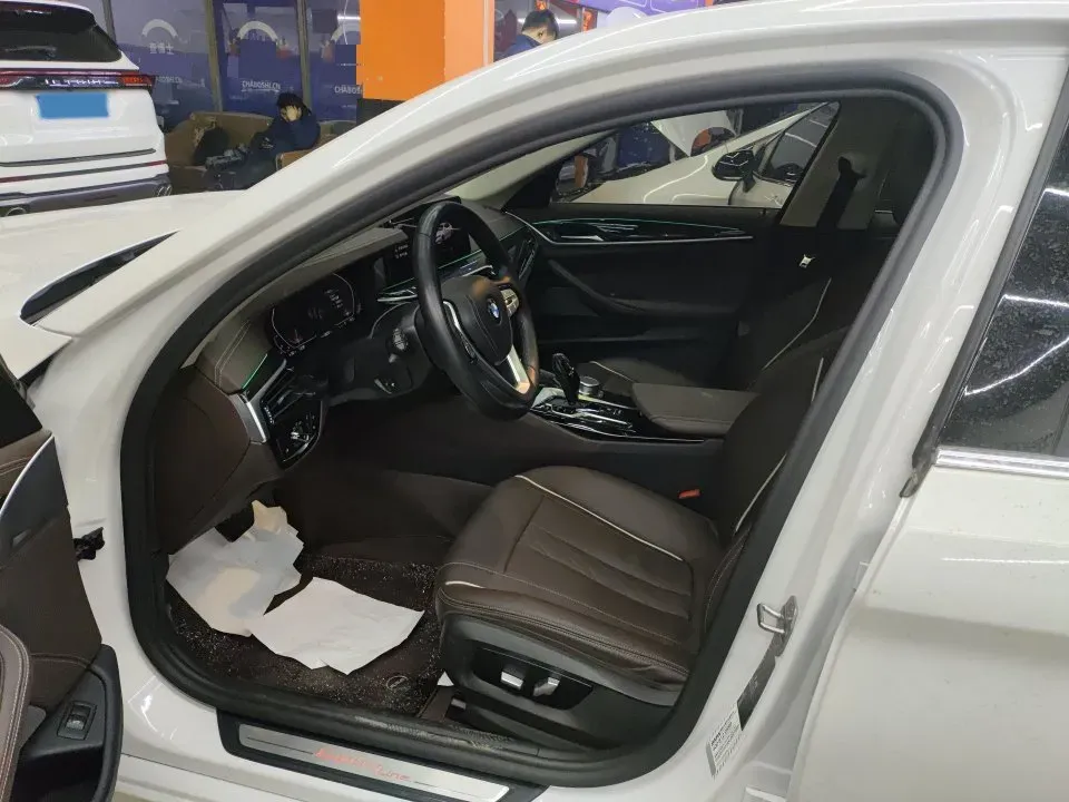 2021 BMW 5 Series 2.0T 184HP L4 8AT,autocango,china used car exporter,china ev exporter,chinese used car exporter,chinese used ev exporter