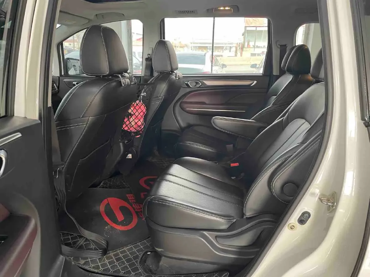 2021 GAC Trumpchi M6 1.5T 169HP L4 7DCT,autocango,china used car exporter,china ev exporter,chinese used car exporter,chinese used ev exporter