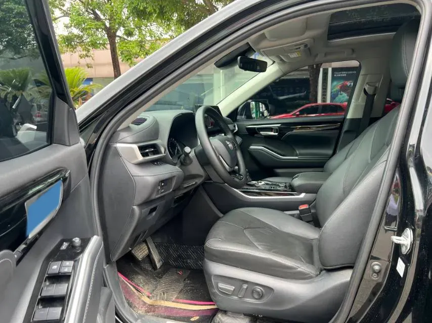 2022 Toyota Highlander 2.0T 248HP L4 8AT,autocango,china used car exporter,china ev exporter,chinese used car exporter,chinese used ev exporter