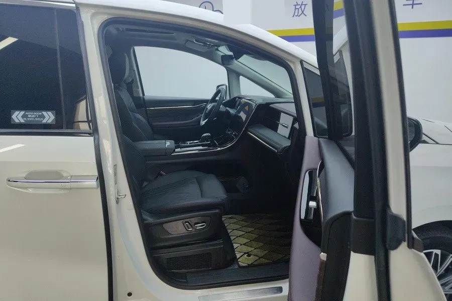 2024 GAC Trumpchi M8 2.0T 252HP L4 8AT,autocango,china used car exporter,china ev exporter,chinese used car exporter,chinese used ev exporter