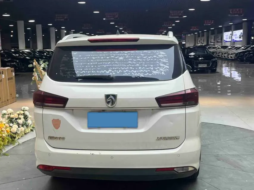 2018 BaoJun 530 1.5T 150HP L4 6MT,autocango,china used car exporter,china ev exporter,chinese used car exporter,chinese used ev exporter