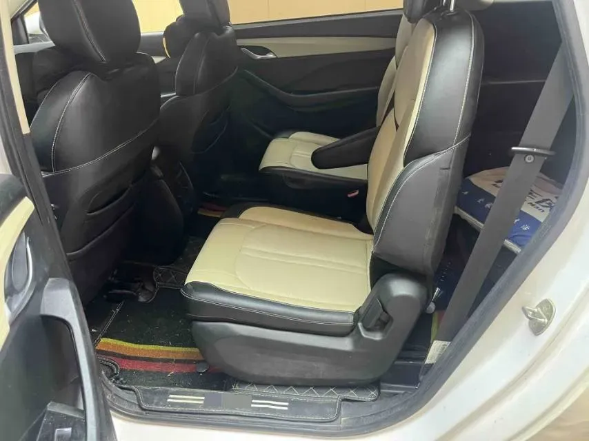 2018 BaoJun 530 1.5T 150HP L4 6MT,autocango,china used car exporter,china ev exporter,chinese used car exporter,chinese used ev exporter