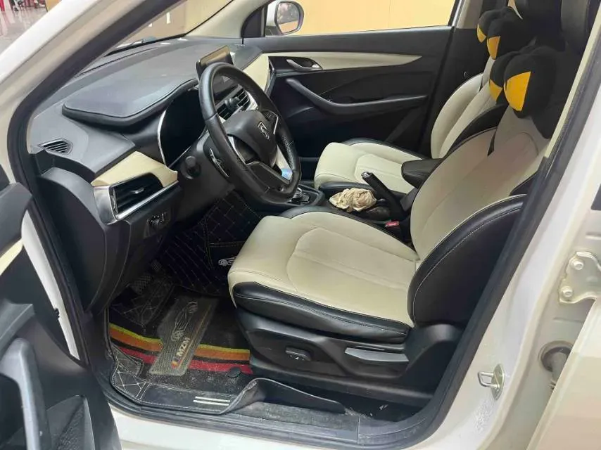 2018 BaoJun 530 1.5T 150HP L4 6MT,autocango,china used car exporter,china ev exporter,chinese used car exporter,chinese used ev exporter