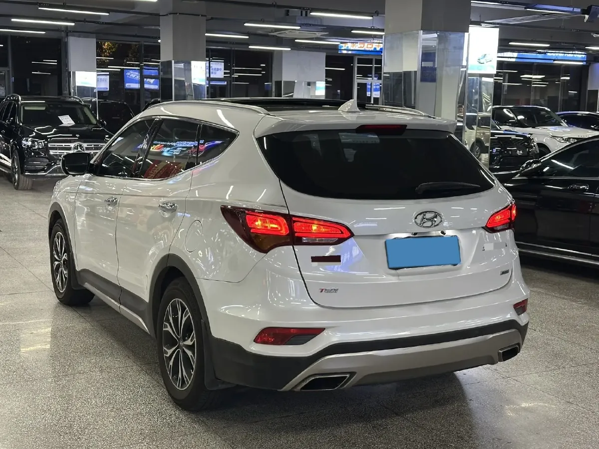 2017 Hyundai Santafe 2.0T 245HP L4 6AT,autocango,china used car exporter,china ev exporter,chinese used car exporter,chinese used ev exporter