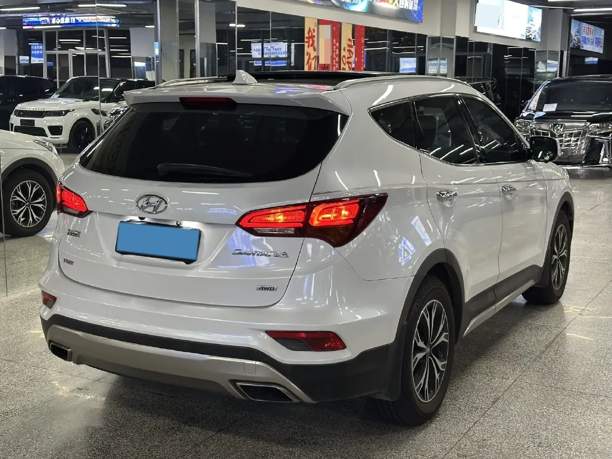 2017 Hyundai Santafe 2.0T 245HP L4 6AT,autocango,china used car exporter,china ev exporter,chinese used car exporter,chinese used ev exporter