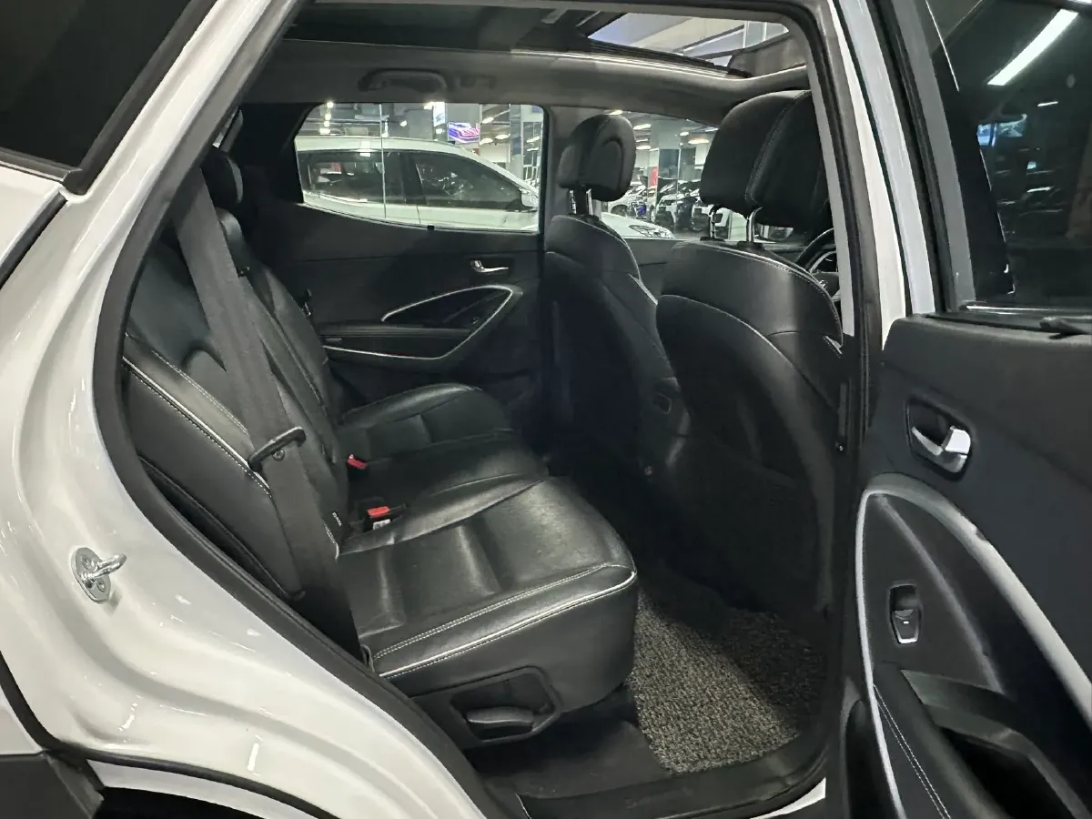 2017 Hyundai Santafe 2.0T 245HP L4 6AT,autocango,china used car exporter,china ev exporter,chinese used car exporter,chinese used ev exporter