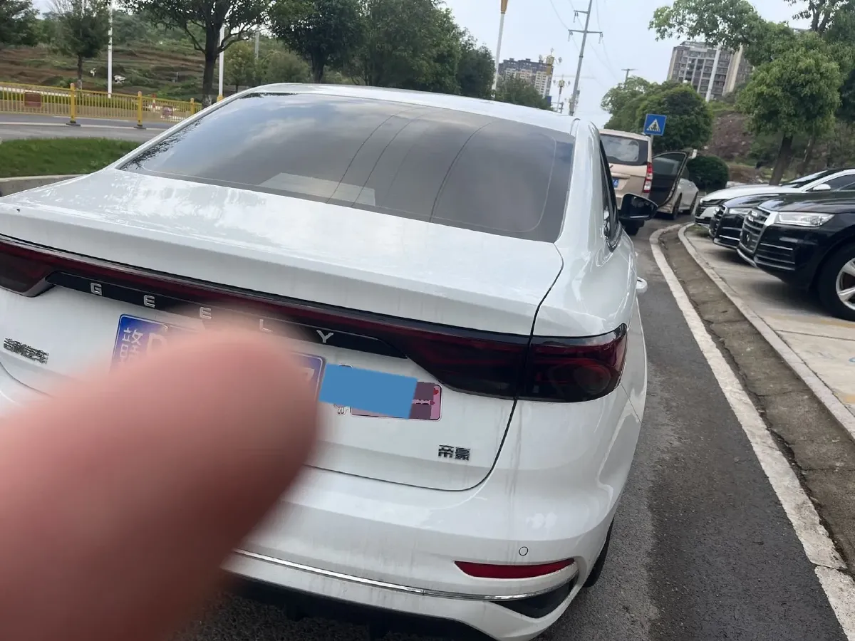 2025 Geely Emgrand 1.5L 127HP L4 CVT,autocango,china used car exporter,china ev exporter,chinese used car exporter,chinese used ev exporter