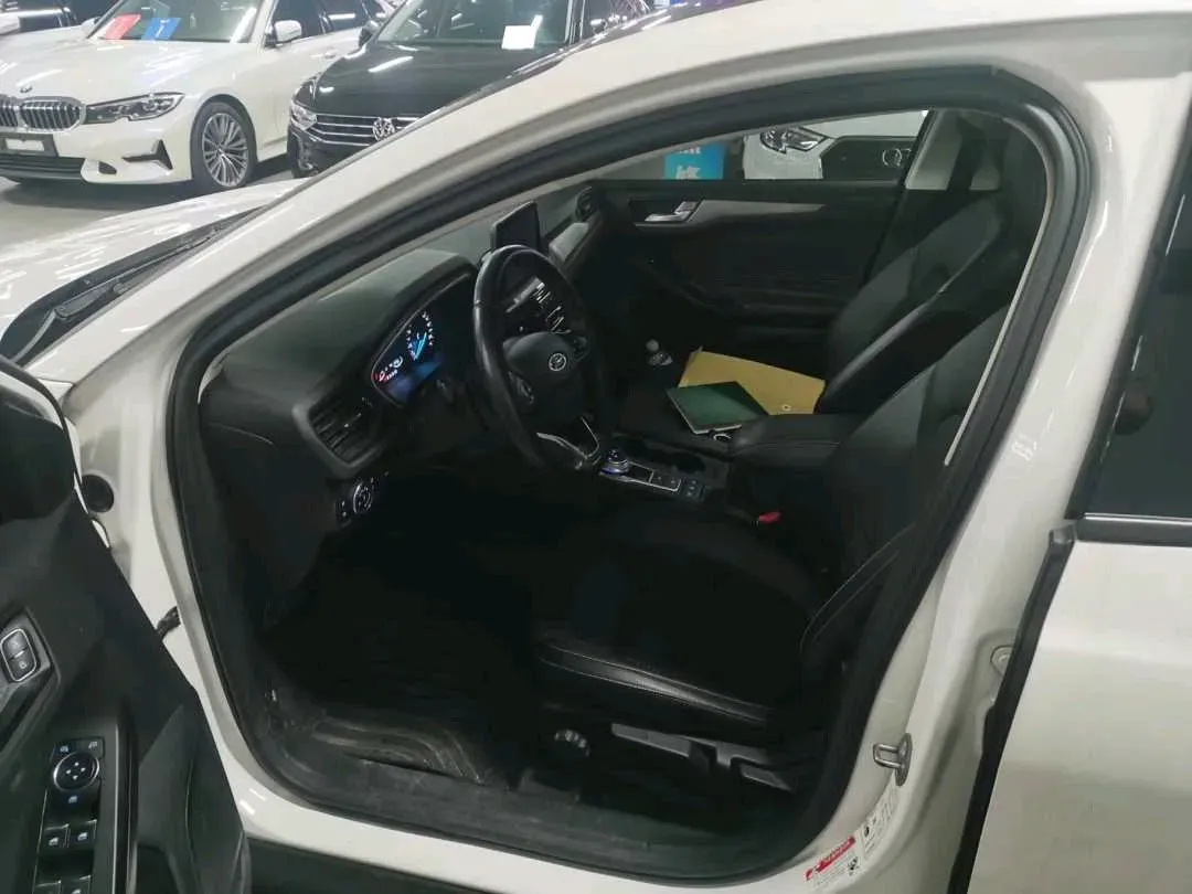 2019 Ford Focus 1.5T 184HP L3 8AT,autocango,china used car exporter,china ev exporter,chinese used car exporter,chinese used ev exporter