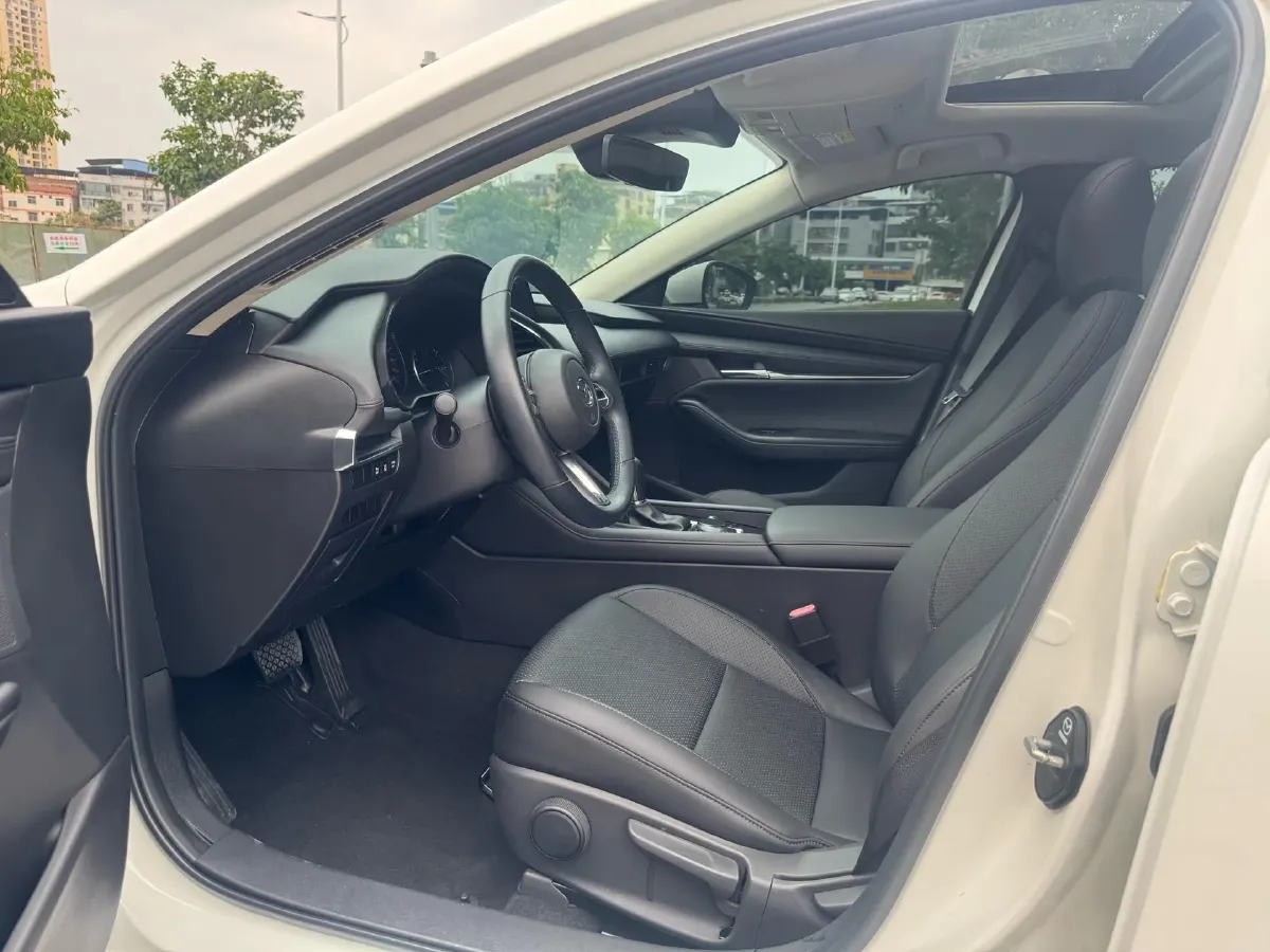 2020 Mazda 3 Axela 2.0L 158HP L4 6AT,autocango,china used car exporter,china ev exporter,chinese used car exporter,chinese used ev exporter