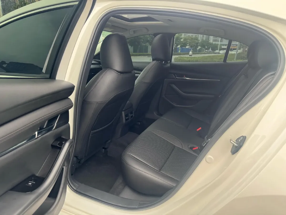 2020 Mazda 3 Axela 2.0L 158HP L4 6AT,autocango,china used car exporter,china ev exporter,chinese used car exporter,chinese used ev exporter