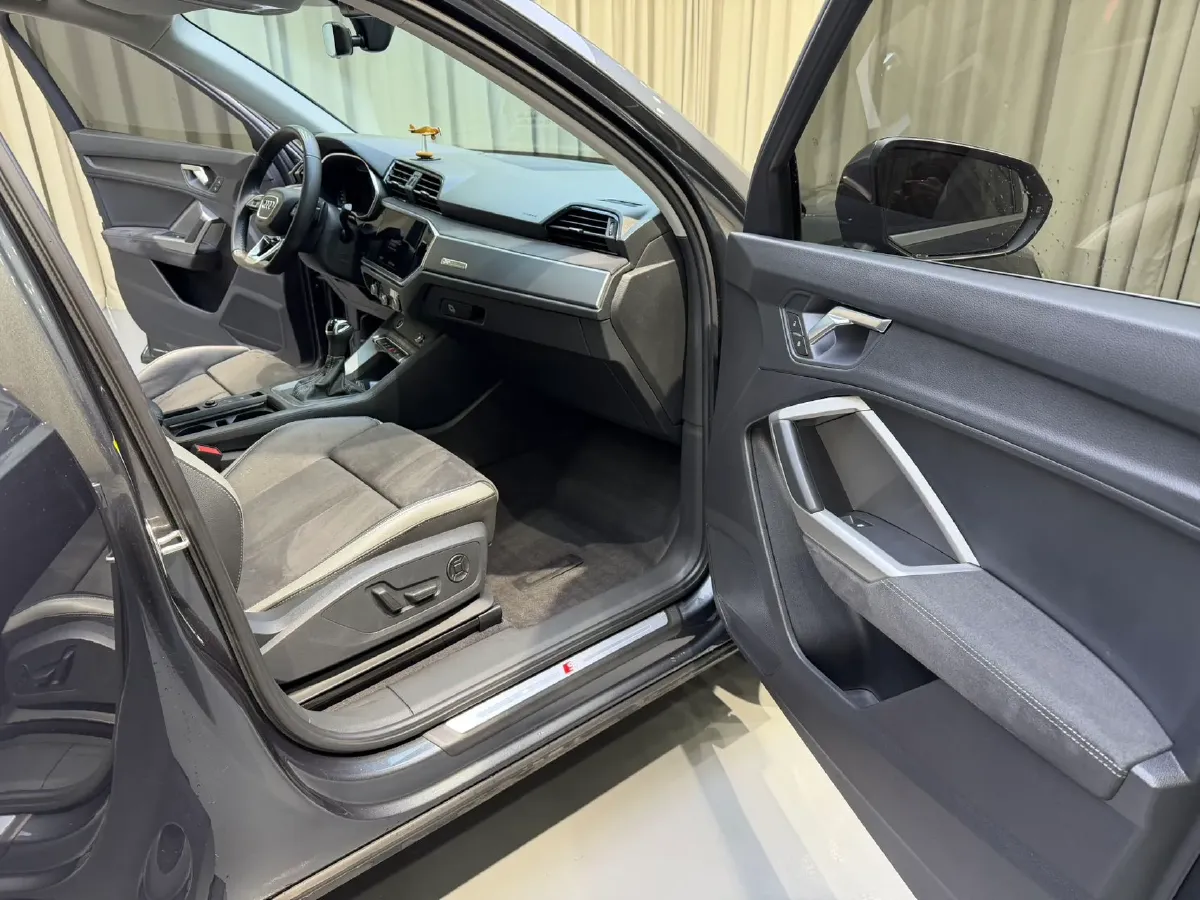 2023 Audi Q3 1.4T 150HP L4 7DCT,autocango,china used car exporter,china ev exporter,chinese used car exporter,chinese used ev exporter