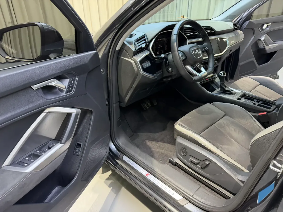 2023 Audi Q3 1.4T 150HP L4 7DCT,autocango,china used car exporter,china ev exporter,chinese used car exporter,chinese used ev exporter