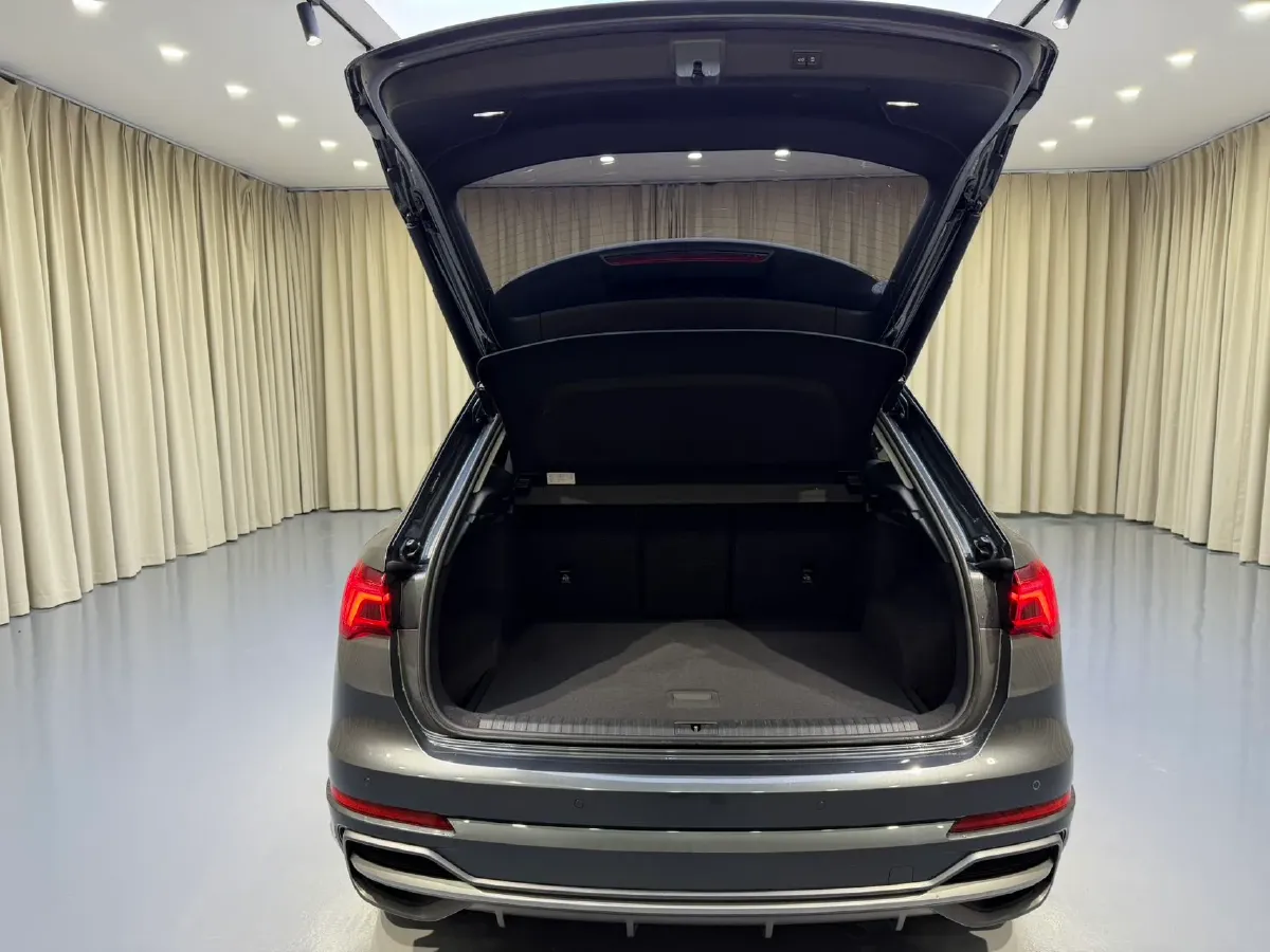 2023 Audi Q3 1.4T 150HP L4 7DCT,autocango,china used car exporter,china ev exporter,chinese used car exporter,chinese used ev exporter