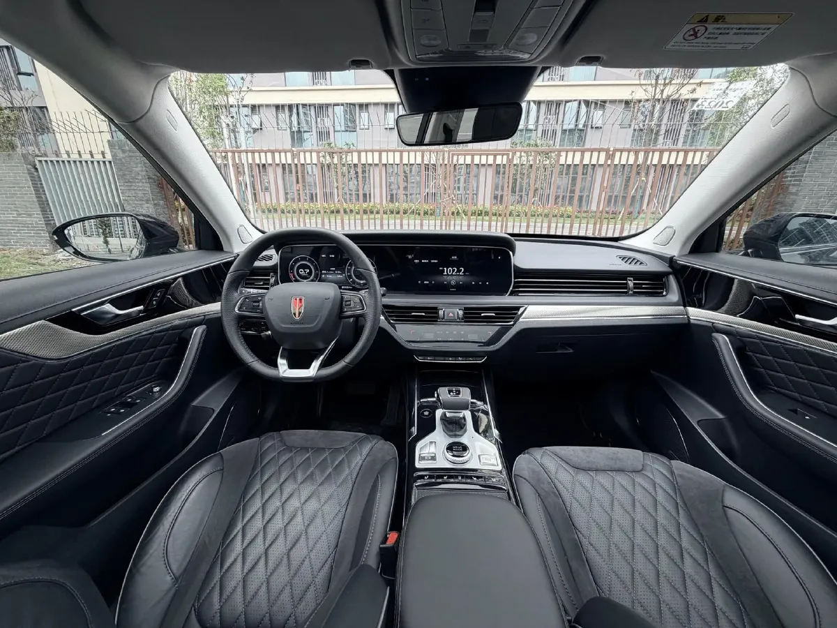 2022 HongQi HS5 2.0T 224HP L4 6AT,autocango,china used car exporter,china ev exporter,chinese used car exporter,chinese used ev exporter