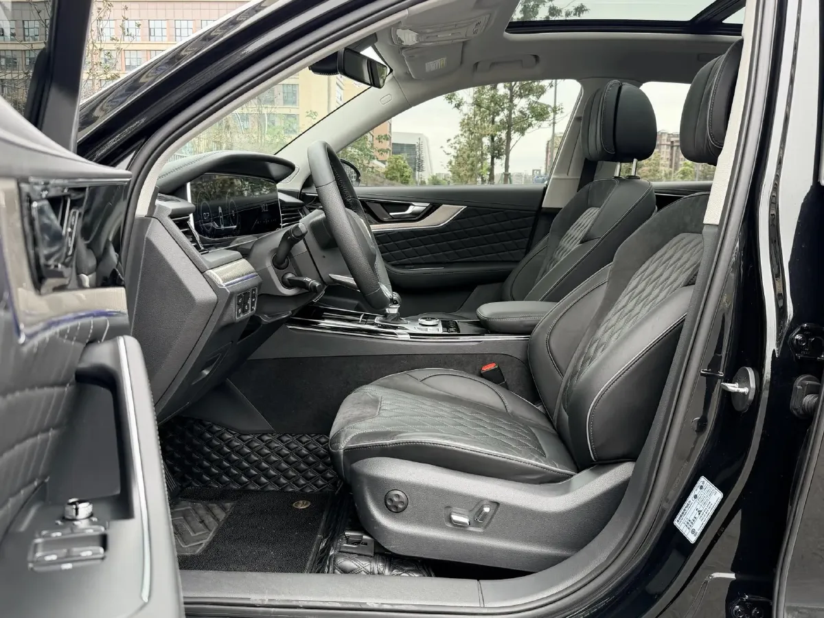 2022 HongQi HS5 2.0T 224HP L4 6AT,autocango,china used car exporter,china ev exporter,chinese used car exporter,chinese used ev exporter