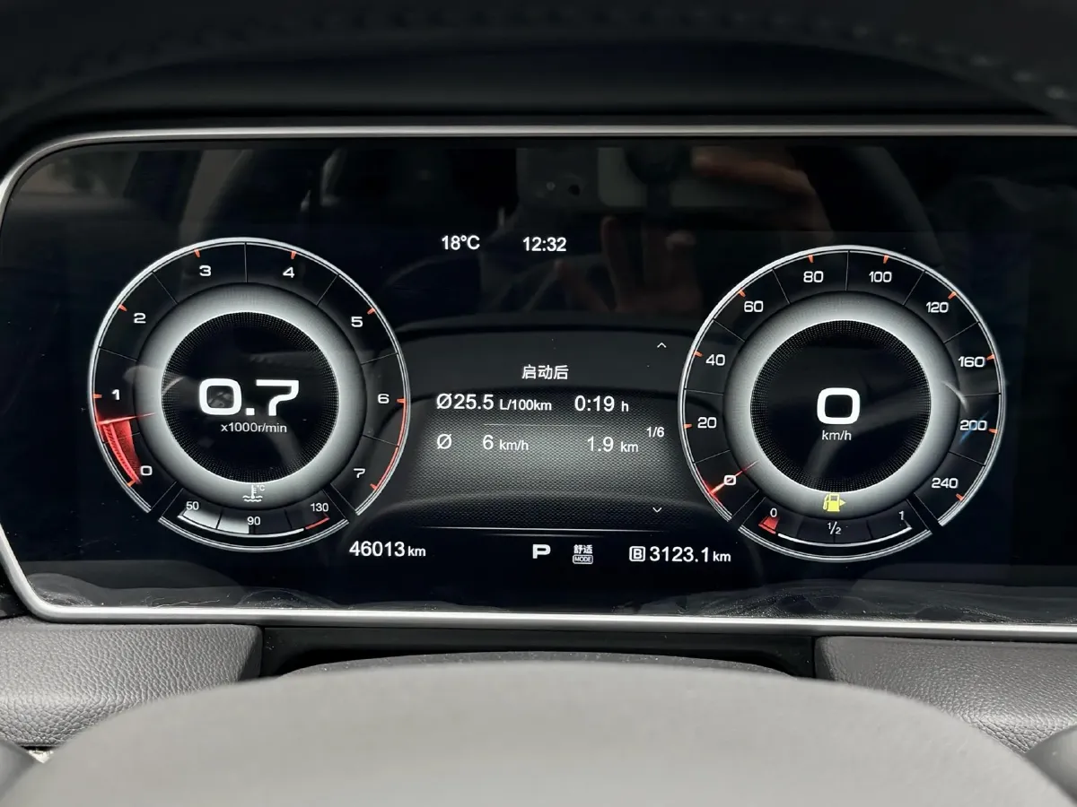 2022 HongQi HS5 2.0T 224HP L4 6AT,autocango,china used car exporter,china ev exporter,chinese used car exporter,chinese used ev exporter