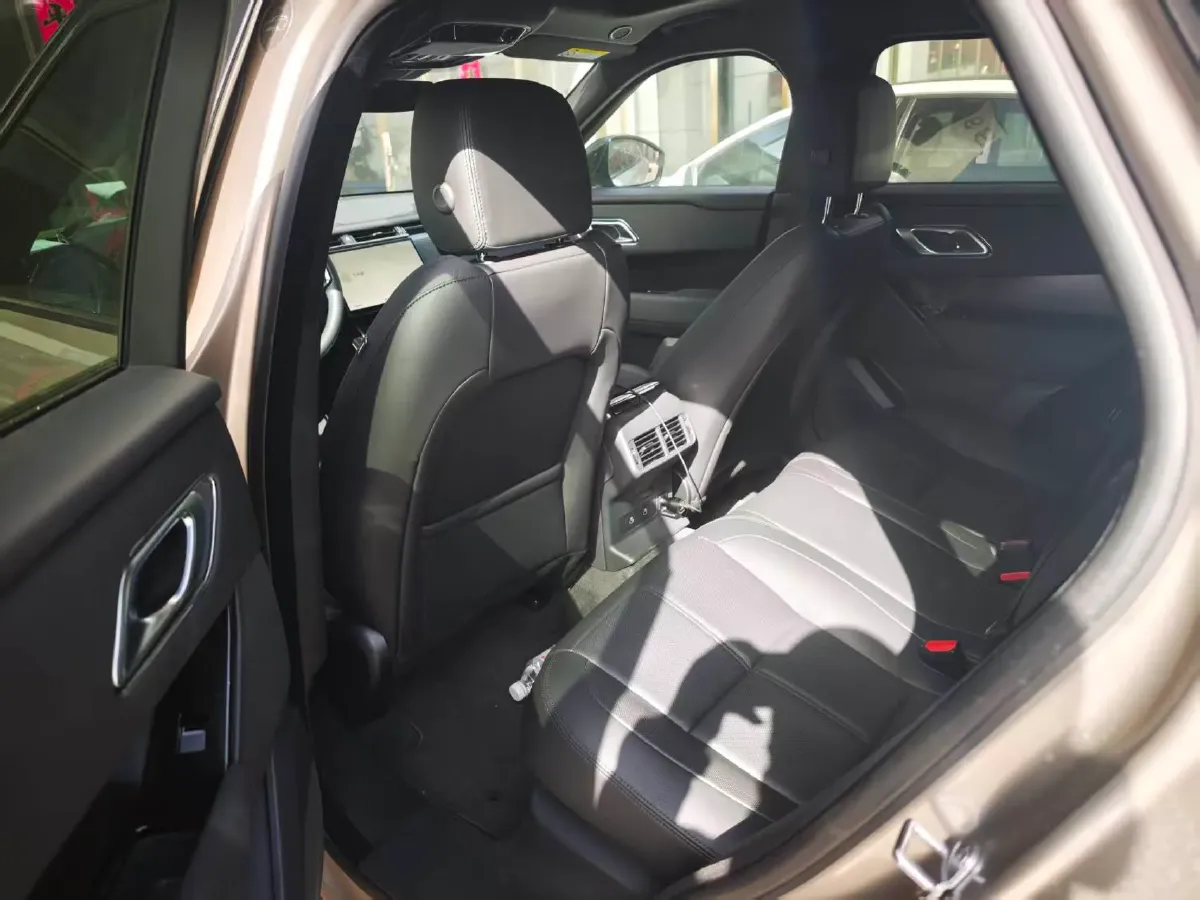 2026 Land Rover Range Rover Velar 2.0T 250HP L4 8AT,autocango,china used car exporter,china ev exporter,chinese used car exporter,chinese used ev exporter