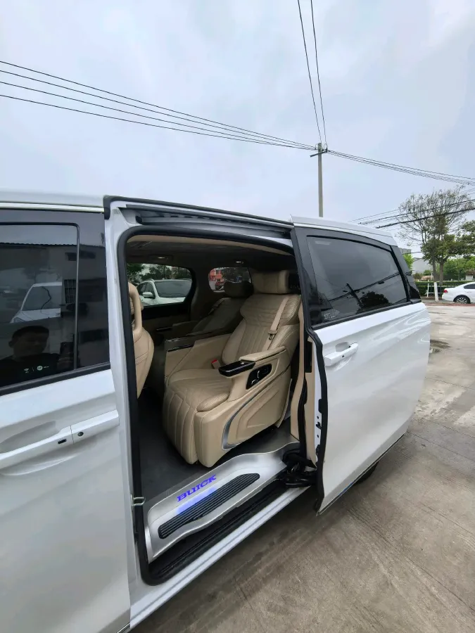 2023 Buick GL8 2.0T 237HP L4 9AT,autocango,china used car exporter,china ev exporter,chinese used car exporter,chinese used ev exporter