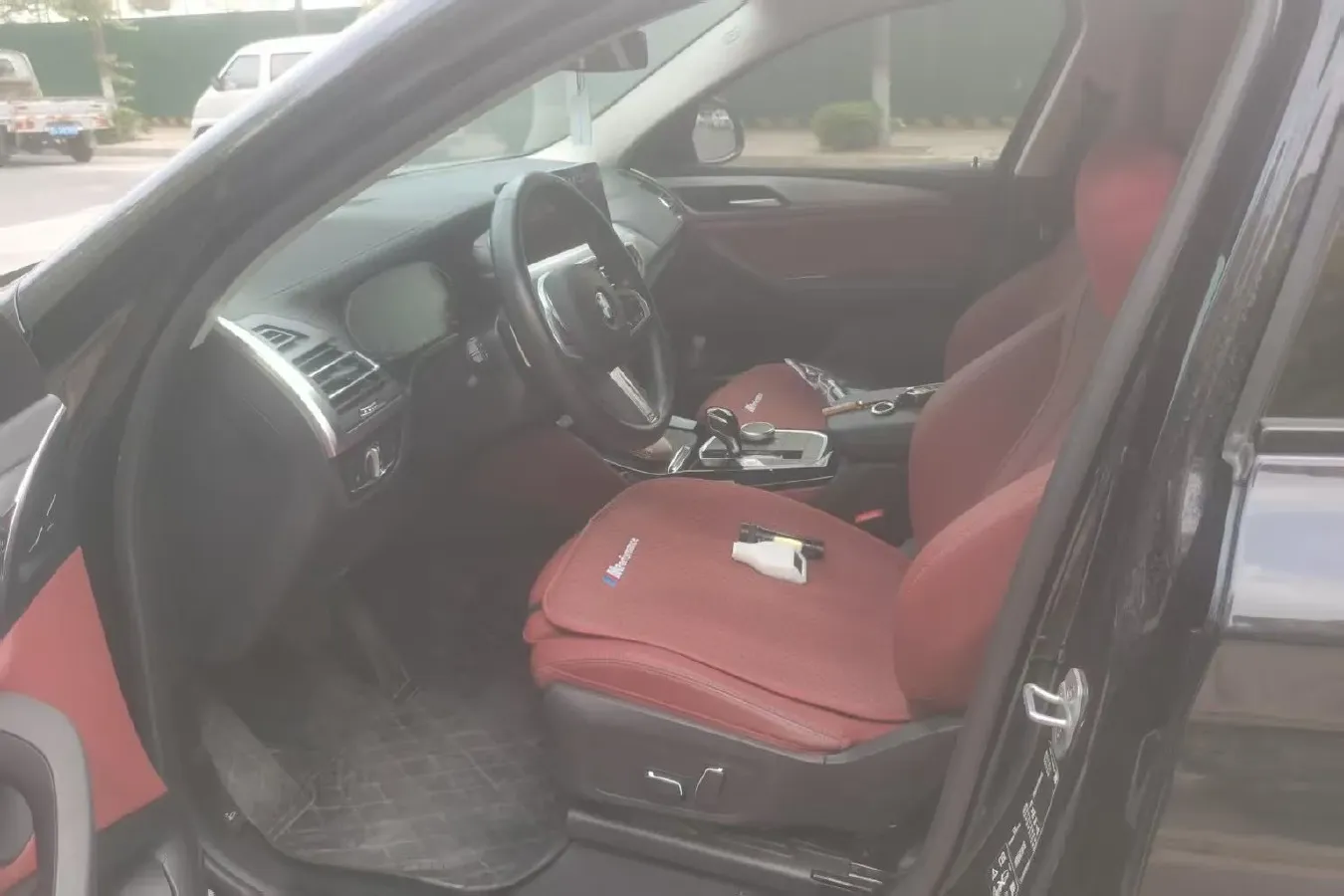 2022 BMW X4 2.0T 245HP L4 8AT,autocango,china used car exporter,china ev exporter,chinese used car exporter,chinese used ev exporter