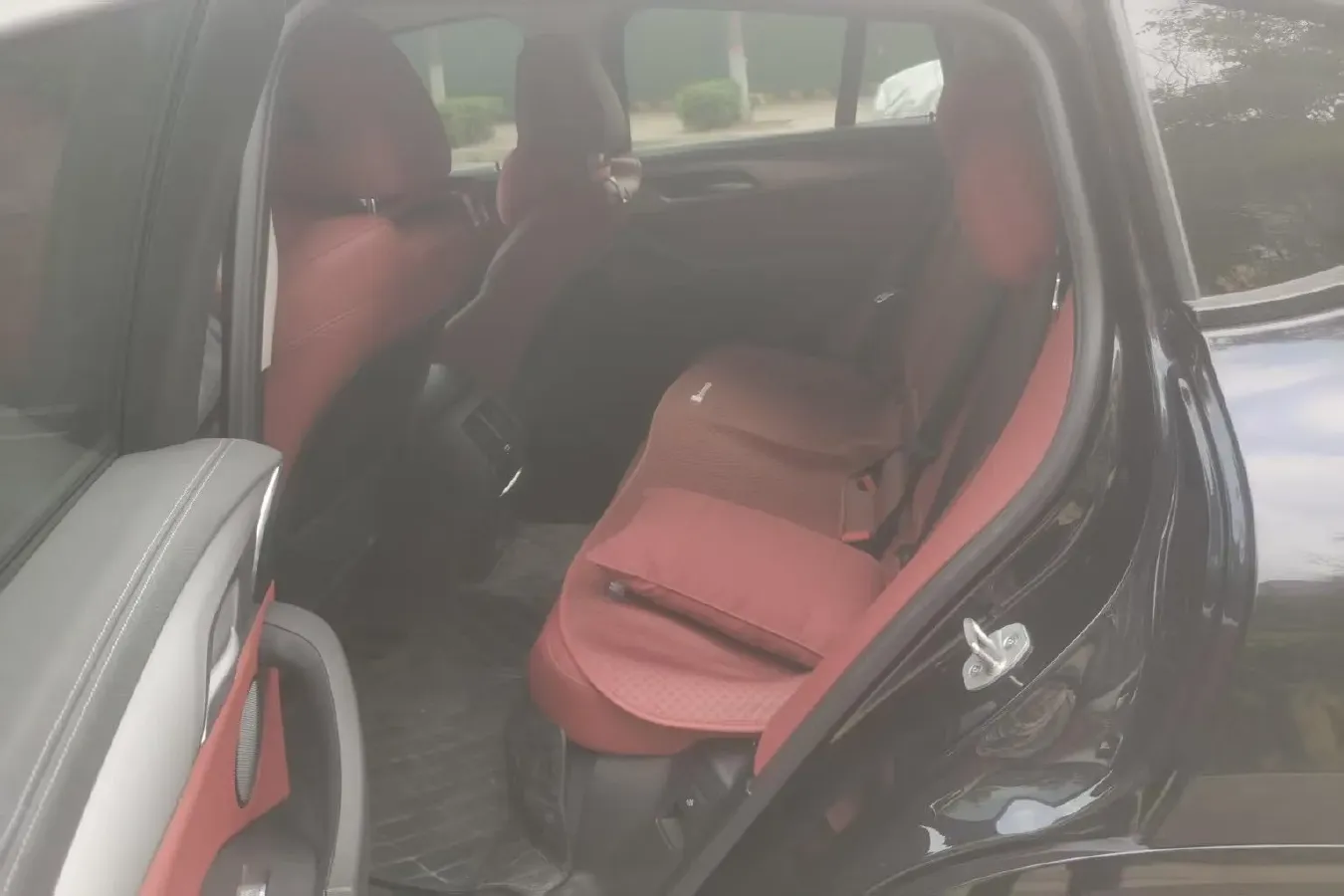 2022 BMW X4 2.0T 245HP L4 8AT,autocango,china used car exporter,china ev exporter,chinese used car exporter,chinese used ev exporter