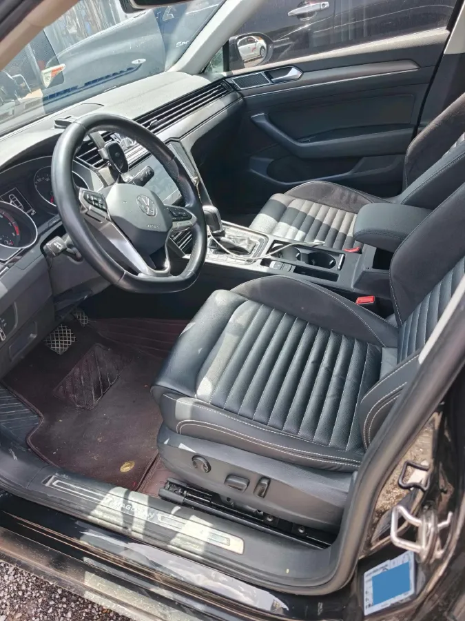 2020 Volkswagen Magotan 2.0T 186HP L4 7DCT,autocango,china used car exporter,china ev exporter,chinese used car exporter,chinese used ev exporter